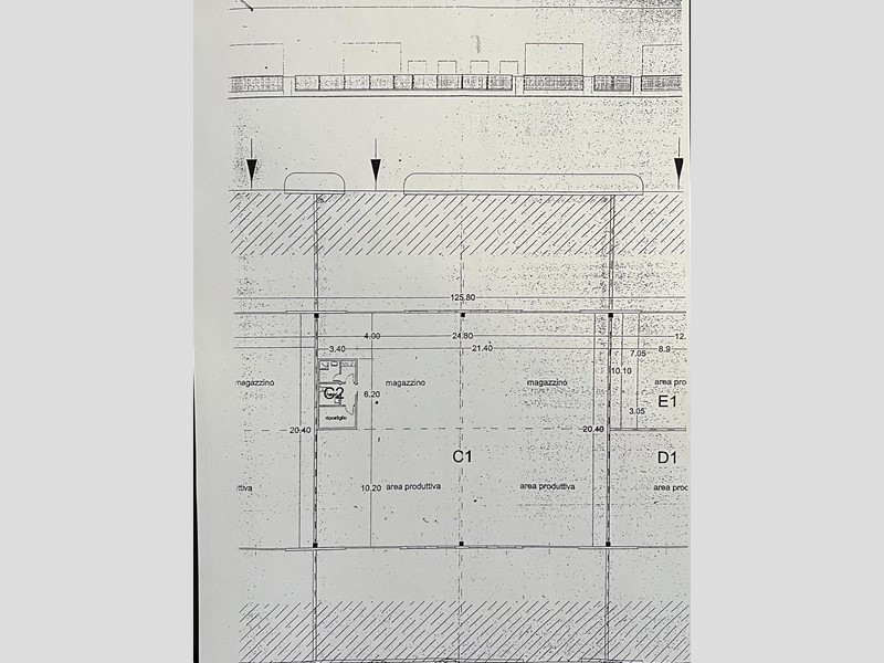 Capannone in Vendita a Pontedera, 369'000€, 523 m²