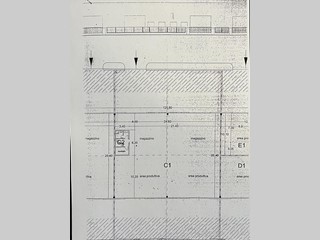 Capannone in Vendita a Pontedera, 369'000€, 523 m²
