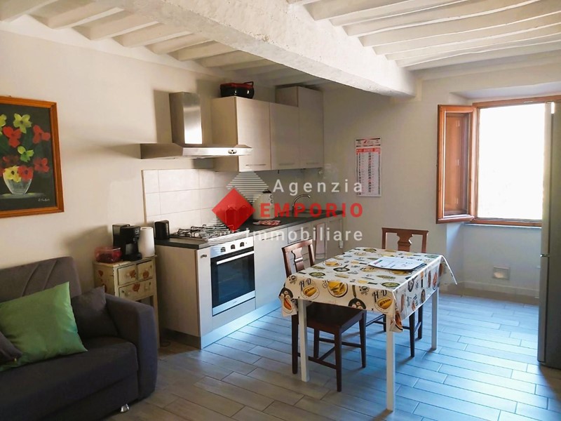 Bilocale in Vendita a Buti, 83'000€, 60 m², arredato