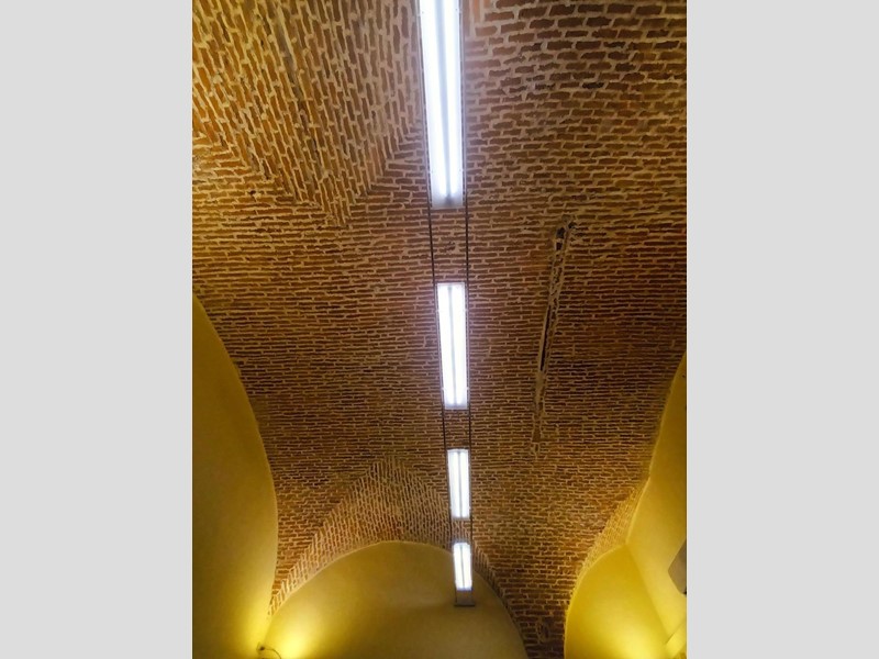 Immobile commerciale in Vendita a Lucca, 700'000€, 70 m²