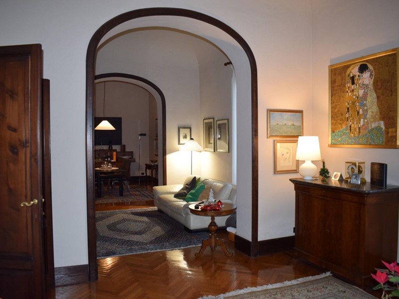 Villa in Vendita a Pisa, zona Marina di Pisa, 1'300'000€, 400 m², con Box