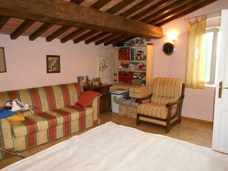 Appartamento in Vendita a Collesalvetti, 180'000&euro;, 150 m²