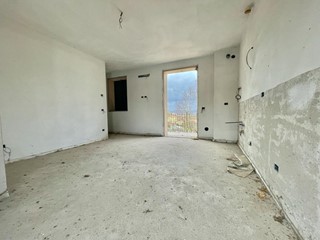 Bilocale in Vendita a Montopoli in Val d'Arno, zona San Romano, 105'000€, 80 m²