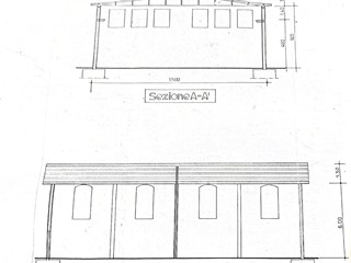 Capannone in Vendita a Massa, zona Marina di Massa, 290'000€, 300 m²