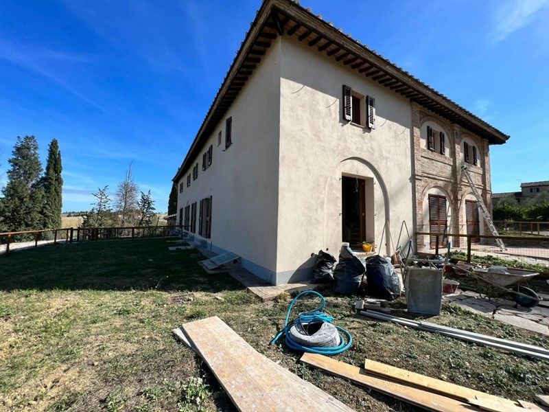 Casa Indipendente in Vendita a Siena, zona Salteano, 300'000€, 80 m²