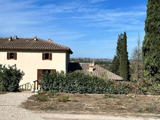 Casa Indipendente in Vendita a Siena, zona Salteano, 180'000€, 71 m²