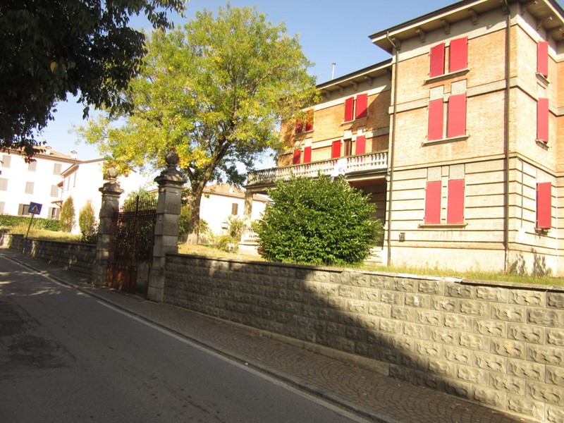 Appartamento in Vendita a Medesano, 165'000&euro;, 174 m²