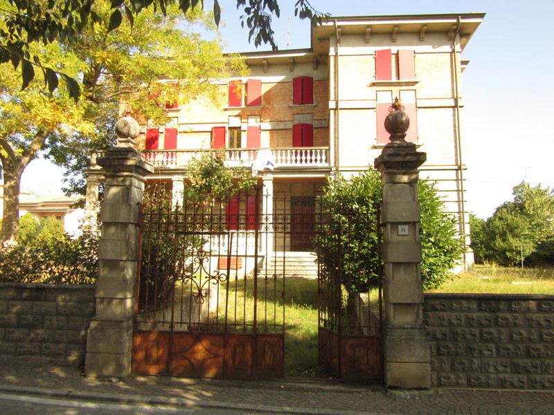 Appartamento in Vendita a Medesano, 155'000&euro;, 163 m²