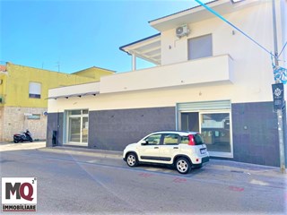 Studio in Affitto a Mondragone, zona VIA VENEZIA 178, 800€, 96 m²