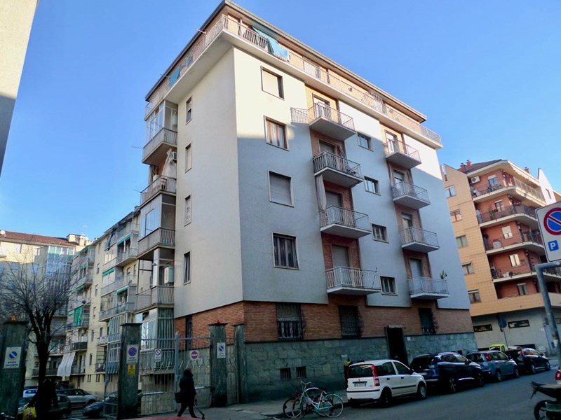 Appartamento in Vendita a Torino, zona Centro , 112'500€, 104 m²