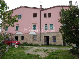 Casa Semi Indipendente in Vendita a Palaia, 275'000€, 300 m², arredato, con Box