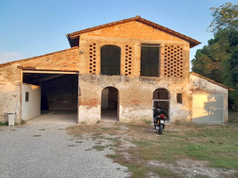 Casale in Vendita a San Miniato, zona Isola, 110'000€, 180 m²