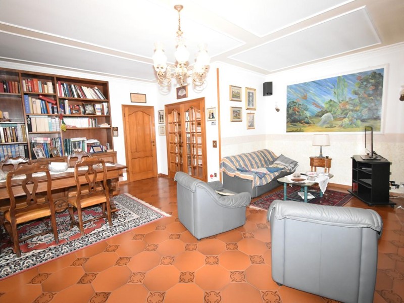 Appartamento in Vendita a Pisa, 290'000€, 150 m²