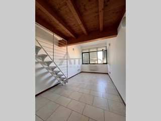 Ufficio in Vendita a Rovigo, zona Area Tosi, 55'000€, 90 m²