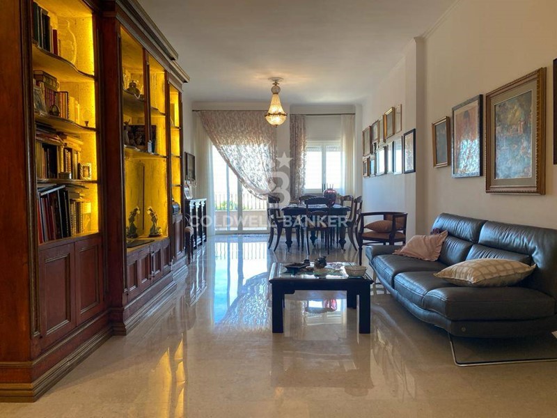 Appartamento in Vendita a Taranto, zona Borgo, 375'000€, 150 m²