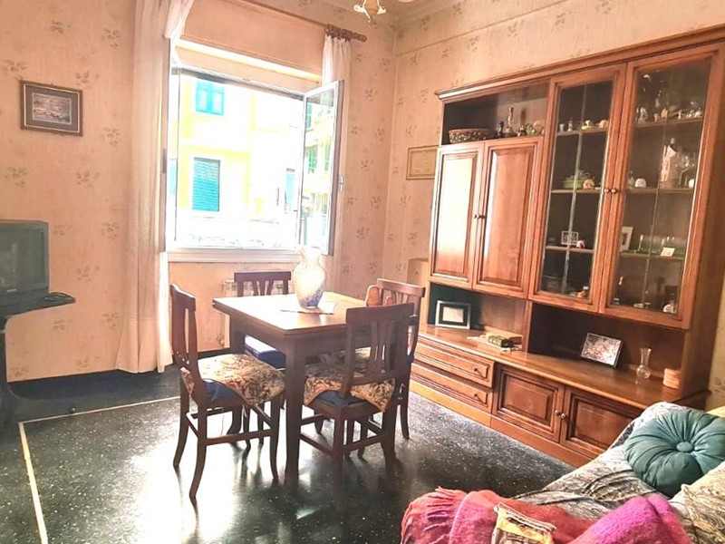 Appartamento in Vendita a Genova, zona Sampierdarena, 48'000€, 66 m²