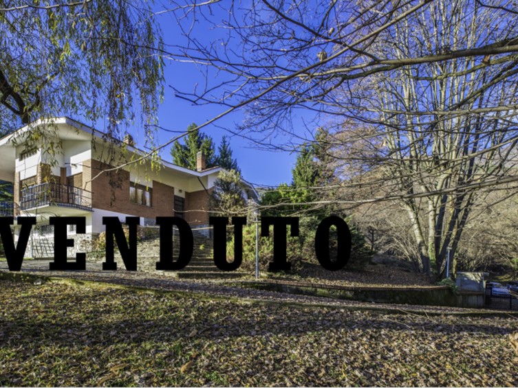 Villa in Vendita a Val della Torre, 330'000€, 240 m²