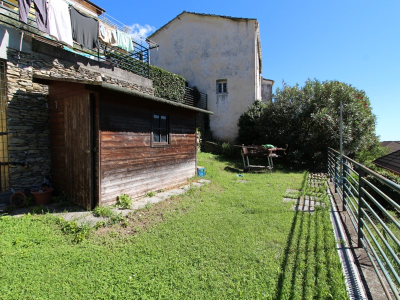 Trilocale in Vendita a Avegno, 238'000€, 100 m², arredato, con Box