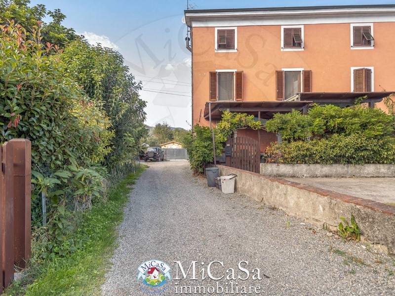 Casa Indipendente in Vendita a Lucca, zona NOZZANO, 348'000€, 247 m²