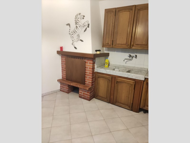 Quadrilocale in Vendita a Carrara, zona Gragnana, 80'000€, 90 m²