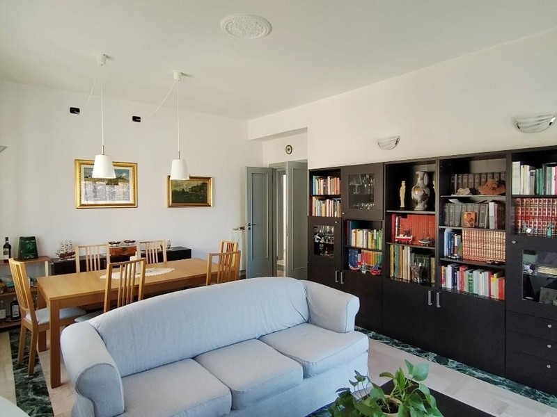 Appartamento in Vendita a Massa, 270'000€, 130 m²