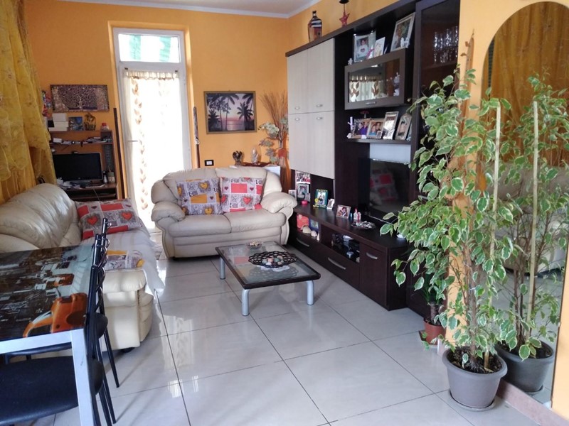 Casa Semi Indipendente in Vendita a Carrara, zona Avenza, 143'000€, 60 m², arredato