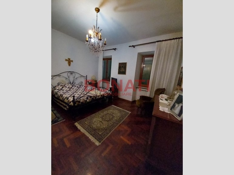 Appartamento in Vendita a Sarzana, zona Centro Storico, 260'000€, 135 m²