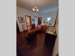 Appartamento in Vendita a Sarzana, zona Centro Storico, 260'000€, 135 m²