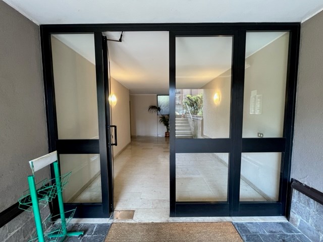 Quadrilocale in Vendita a Como, zona COMO SOLE, 250'000€, 120 m²