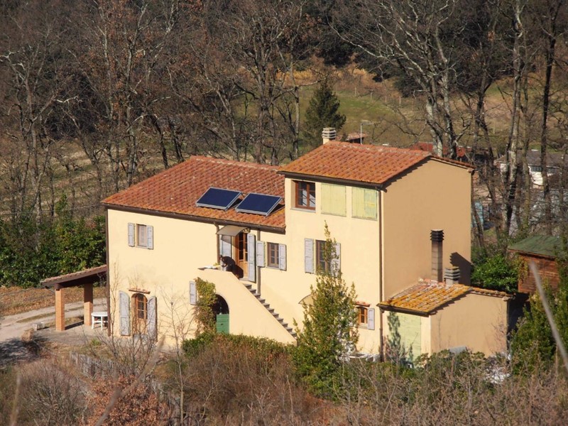 Casa di corte in Vendita a Casciana Terme Lari, zona Lari, 450'000€, 350 m²
