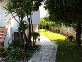 Casa Semi Indipendente in Vendita a Carrara, zona Avenza, 320'000€, 160 m²