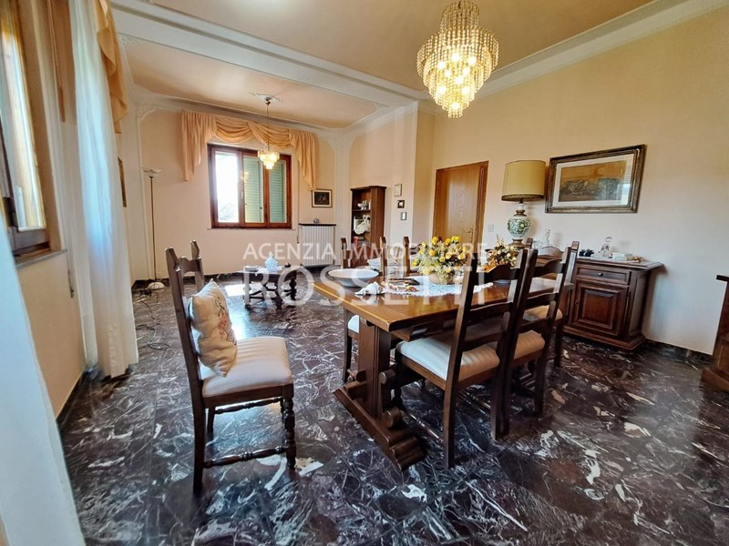 Appartamento in Vendita a Lamporecchio, 145'000€, 145 m²