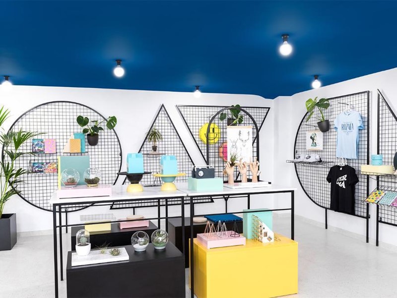 Immobile commerciale in Vendita a Lucca, zona Monte San Quirico, 1000 m², arredato