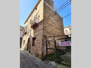 Casa Indipendente in Vendita a Mercato San Severino, zona Torello, 58'000&euro;, 100 m²