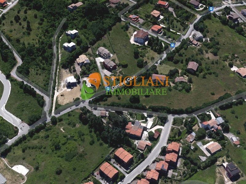 Villa in Vendita a Campobasso, zona Periferia, 330'000€, 300 m²