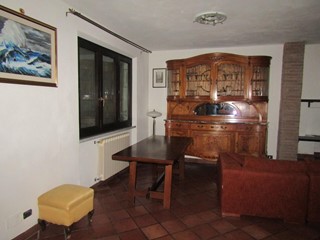 Casa Indipendente in Vendita a Carrara, zona Fossone, 250'000€, 120 m²