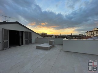 Attico in Vendita a Empoli, 850'000€, 230 m², con Box