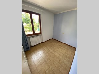 Quadrilocale in Vendita a Massa, 160'000€, 75 m²