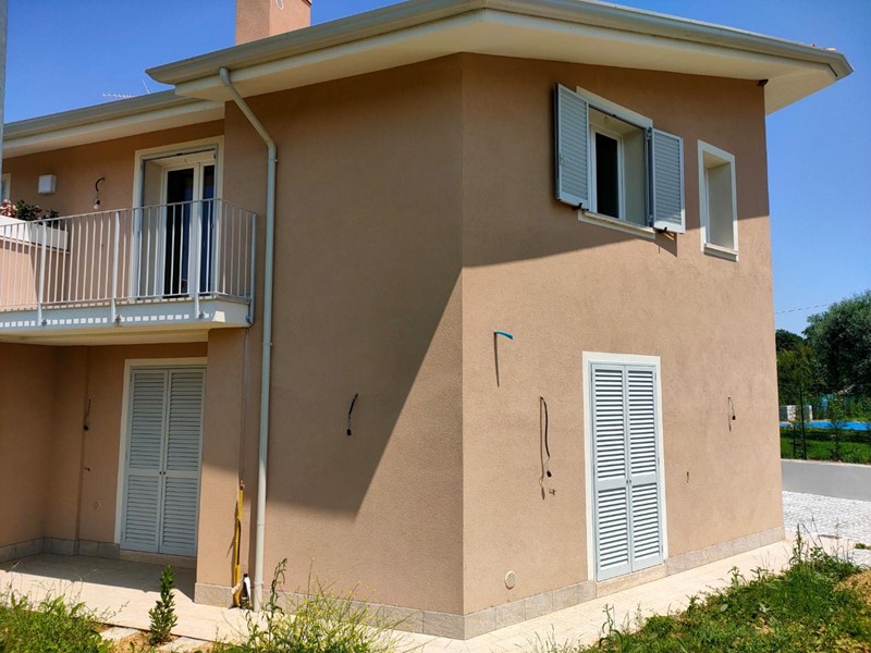 Villa bifamiliare in Vendita a Santa Maria a Monte, 340'000€, 164 m², con Box