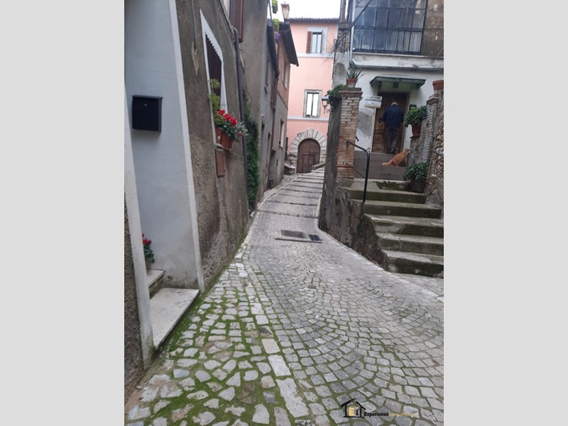 Magazzino in Vendita a Casperia, 10'000&euro;, 15 m²