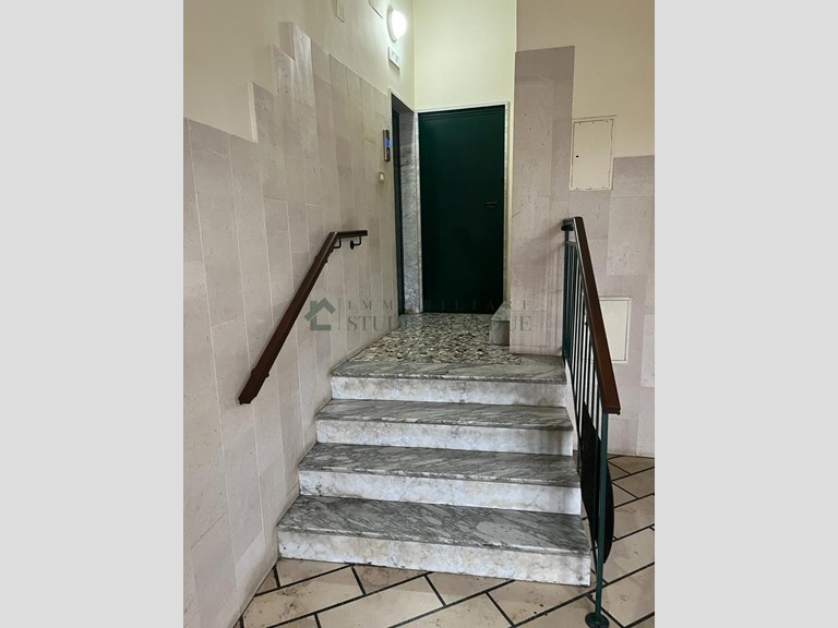 Capannone in Vendita a Bari, 7'500€, 127 m²