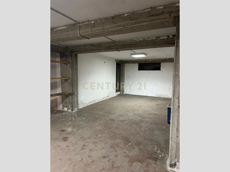 Box in Vendita a Sant'Agata li Battiati, 35'000€, 60 m², arredato, con Box