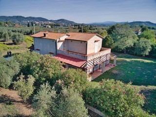 Casale in Vendita a Suvereto, 385'000€, 206 m²