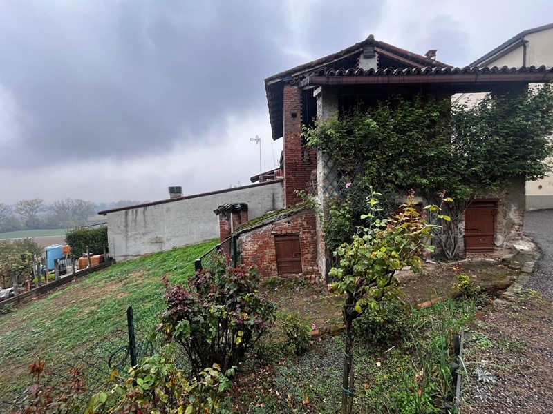 Casa Indipendente in Vendita a Bosnasco, 75'000€, 120 m², arredato