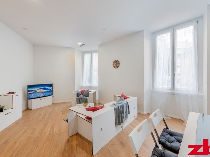 Appartamento in Vendita a Genova, zona Castelletto, 268'000€, 185 m²