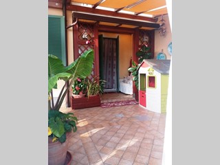 Villetta a schiera in Vendita a Castelnuovo Magra, zona Molicciara, 330'000€, 150 m², arredato