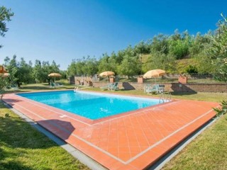 Villa in Vendita a Pontedera, 1'150'000€, 700 m², arredato
