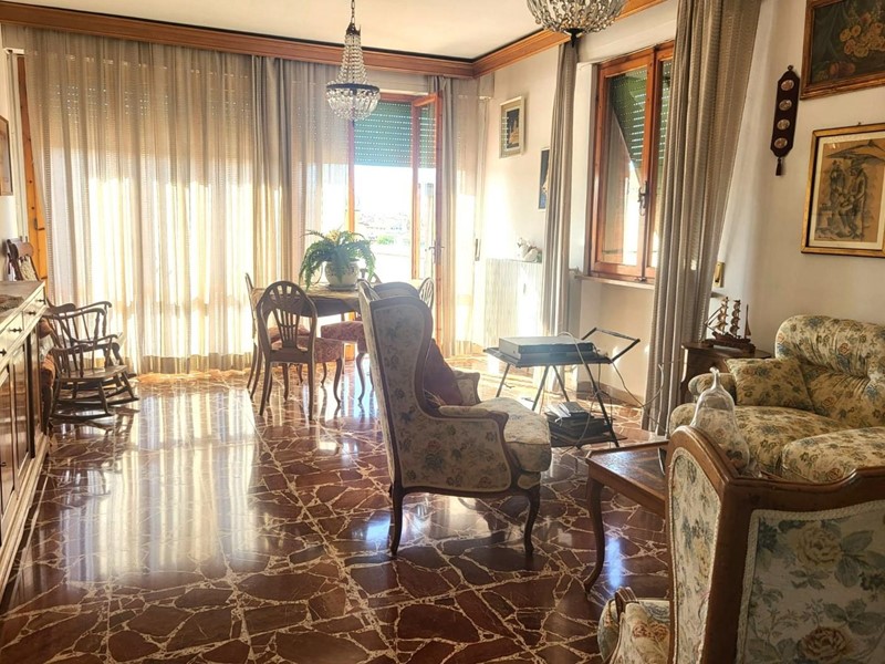 Appartamento in Vendita a Cascina, 185'000€, 135 m²