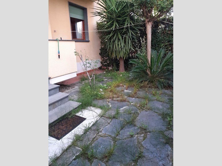 Quadrilocale in Vendita a Massa, zona Marina di Massa, 260'000€, 70 m², arredato