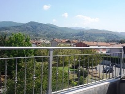 Villetta a schiera in Vendita a Fosdinovo, zona Caniparola, 179'000&euro;, 100 m², arredato